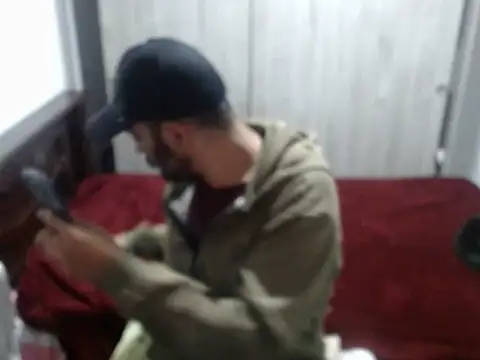 Snapshot of Uncut_Hairy_Dick chatting on March 31, 2:57 am Uncut Hairy Dick online show from March 31, 2:57 am