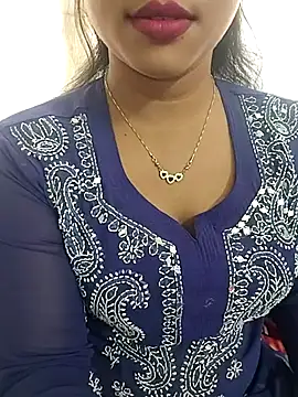 Snapshot of ANGE-MOU chatting on February 21, 3:18 am ANGE-MOU online show from February 21, 3:18 am