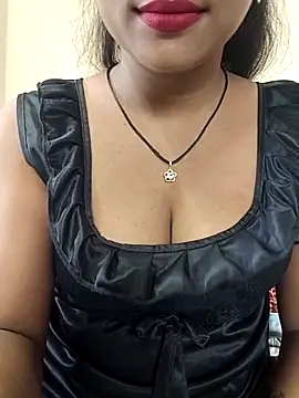 Snapshot of ANGE-MOU chatting on June 2, 3:19 am ANGE-MOU online show from June 2, 3:19 am