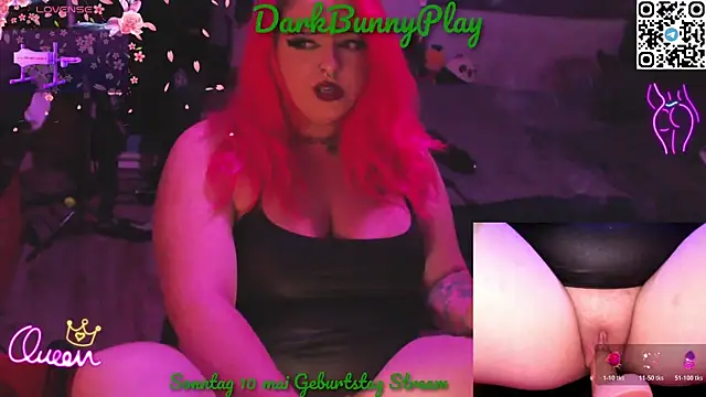 Snapshot of DarkBunnyPlay chatting on May 8, 6:57 pm DarkBunnyPlay online show from May 8, 6:57 pm