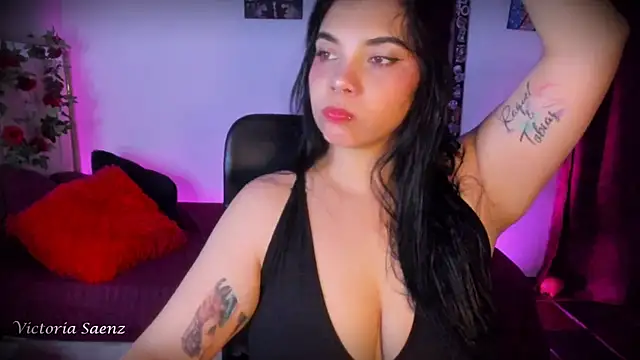 victoriaasaenz  online show from August 5, 12:46 am