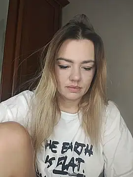 KrissSexi online show from December 18, 4:40 am