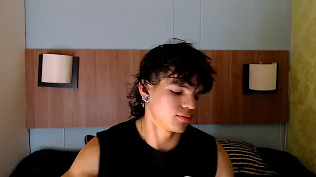 AlbertBernal69 online show from February 22, 12:27 am