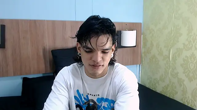 AlbertBernal69 online show from February 25, 2:03 am