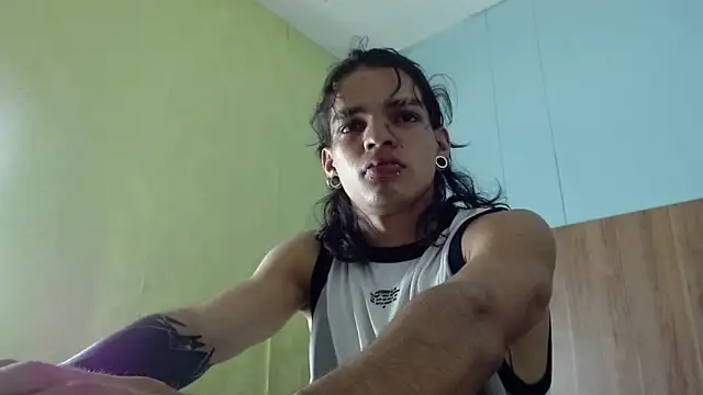 AlbertBernal69 online show from October 18, 1:52 am