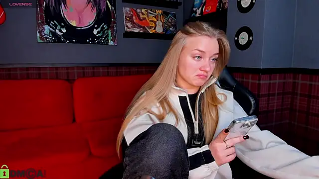 Barbie Lis online show from February 12, 1:11 am