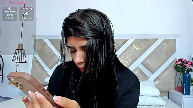 ZiaCalifa online show from February 12, 12:00 pm