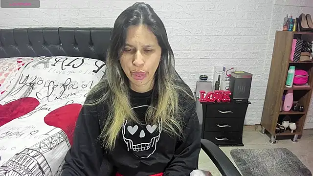 lauren ashlee online show from January 3, 2:19 pm