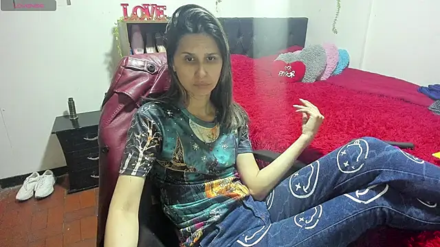 lauren ashlee online show from November 17, 5:30 pm