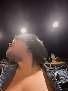 Insane Issa online show from January 9, 8:33 pm