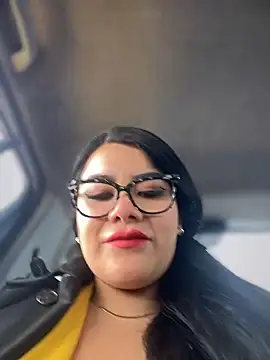 Insane Issa online show from February 2, 6:31 pm