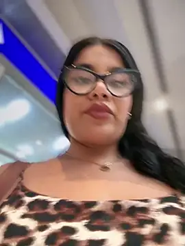 Insane Issa online show from June 5, 9:20 pm