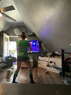 Snapshot of SummerBlueMoon chatting on March 17, 6:00 pm SummerBlueMoon online show from March 17, 6:00 pm