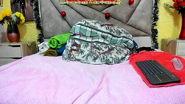 Esmeralda oikos online show from December 27, 11:42 pm