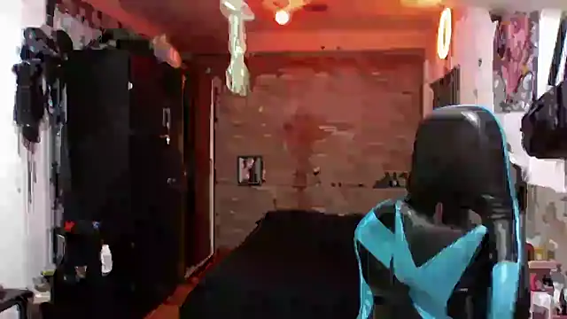 AngelaQueen  online show from November 25, 6:19 pm