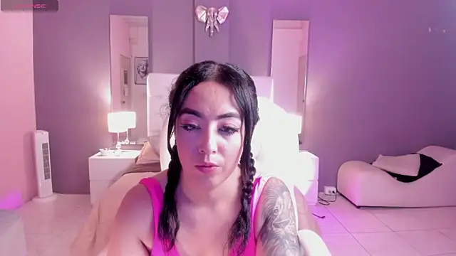 Snapshot of kim_thompson_1 chatting on December 12, 4:43 pm kim thompson 1 online show from December 12, 4:43 pm