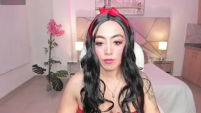 Snapshot of kim_thompson_1 chatting on December 1, 11:04 am kim thompson 1 online show from December 1, 11:04 am