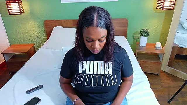 dannaahbrown online show from October 17, 7:49 pm