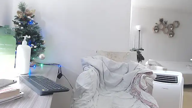 MIYESSI online show from January 15, 5:27 pm