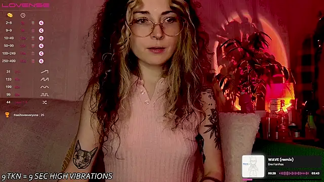 IttyKitty online show from September 26, 10:36 pm