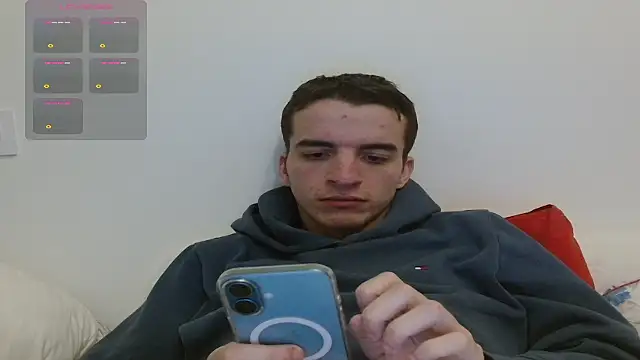 Tombgy07 online show from December 14, 9:41 pm