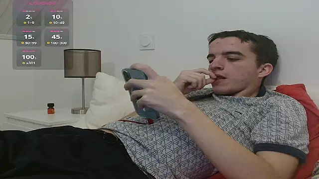 Tombgy07 online show from December 15, 5:17 pm