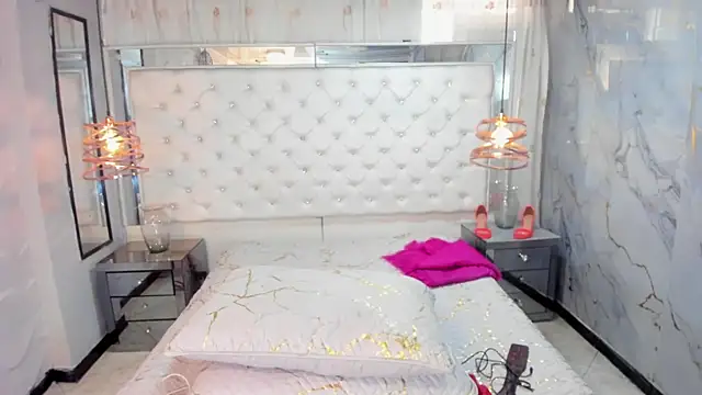 Georgina-Musk online show from March 12, 7:49 pm