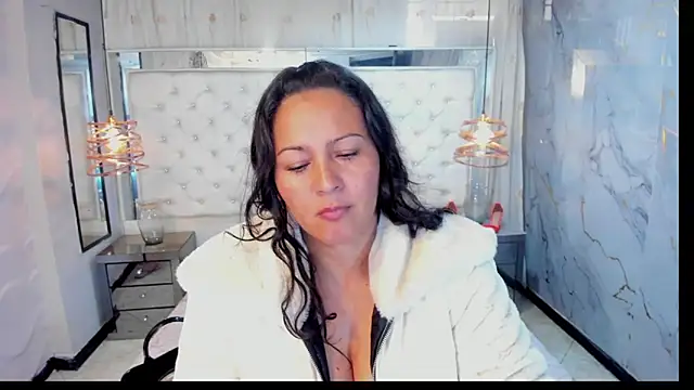 Georgina-Musk online show from March 18, 6:37 pm