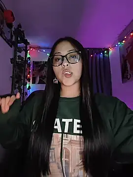 Snapshot of persefone_core chatting on March 28, 11:15 pm persefone core online show from March 28, 11:15 pm