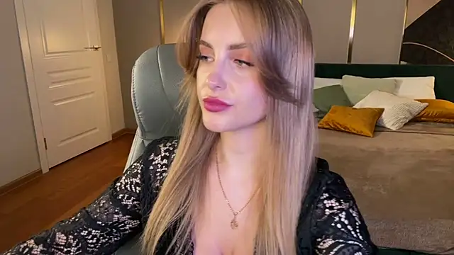 Snapshot of anita_blairr chatting on April 20, 1:08 am anita blairr online show from April 20, 1:08 am