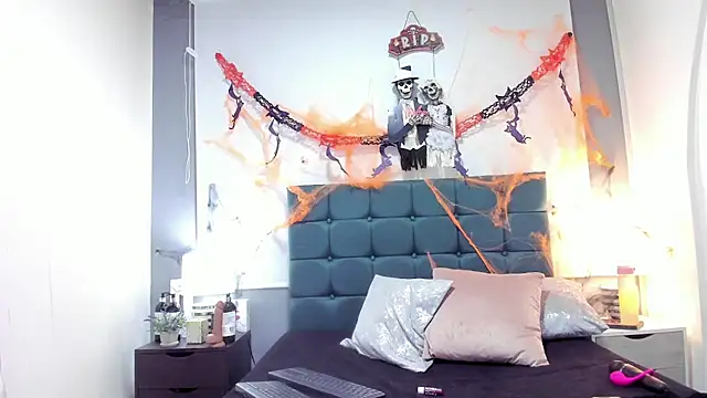 Snapshot of charlott_lens chatting on October 30, 3:46 pm charlott lens online show from October 30, 3:46 pm