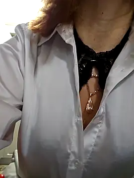 Snapshot of LybovNTV chatting on February 25, 1:37 am LybovNTV online show from February 25, 1:37 am