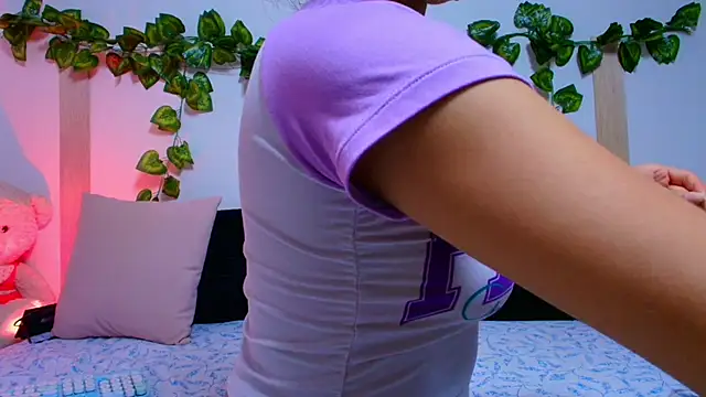 Snapshot of tati_cardenas chatting on October 1, 5:02 am tati cardenas online show from October 1, 5:02 am