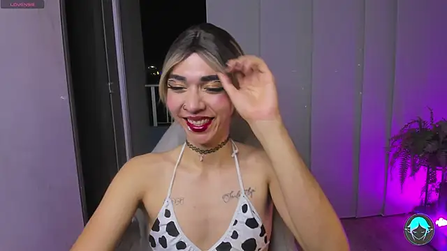 sofi elfqueen online show from January 18, 1:30 am