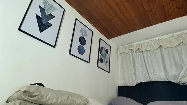 sam her online show from October 22, 9:03 pm