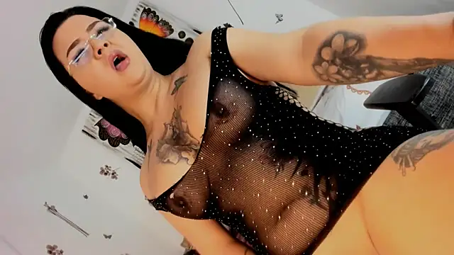 Alexamonstercocktsx online show from January 3, 4:33 am