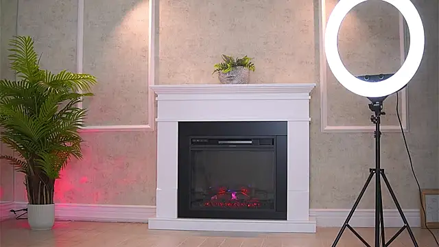 Snapshot of Abbela_White chatting on September 22, 6:04 am Abbela White online show from September 22, 6:04 am