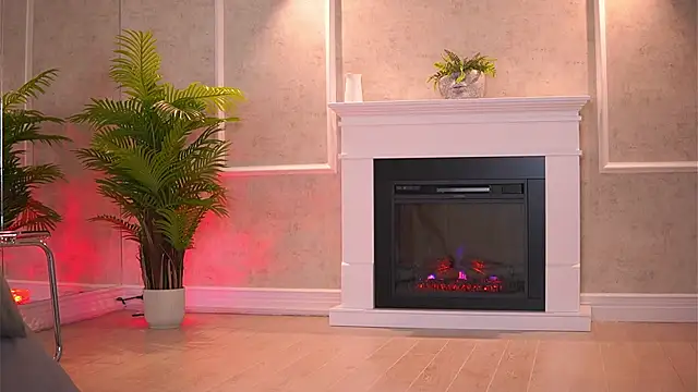 Snapshot of Abbela_White chatting on October 1, 5:24 am Abbela White online show from October 1, 5:24 am