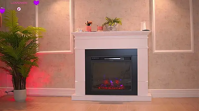 Snapshot of Abbela_White chatting on October 13, 5:18 am Abbela White online show from October 13, 5:18 am