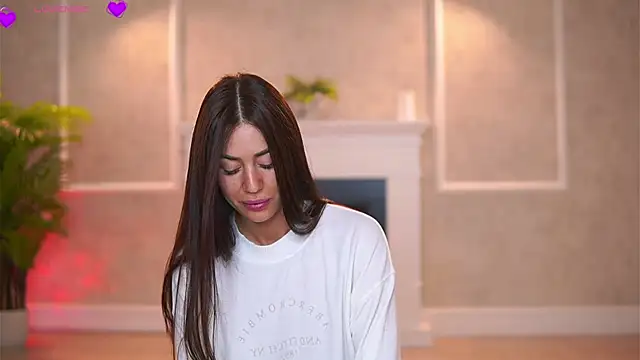 Snapshot of Abbela_White chatting on October 21, 5:08 am Abbela White online show from October 21, 5:08 am