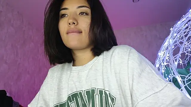 lily  foster online show from December 21, 6:31 am