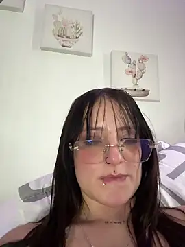 Megan lu2 online show from February 8, 1:11 pm