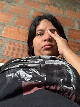 moncerrat luna online show from February 15, 1:16 pm