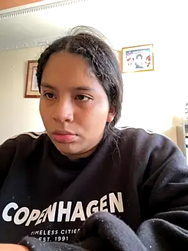 moncerrat luna online show from October 16, 10:11 pm