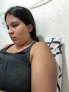 moncerrat luna online show from May 12, 9:56 pm