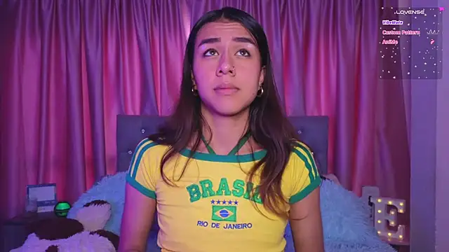 Emiily Scott1 online show from November 29, 2:42 pm