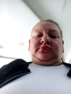 HORNY MATURE25 online show from December 27, 6:10 pm