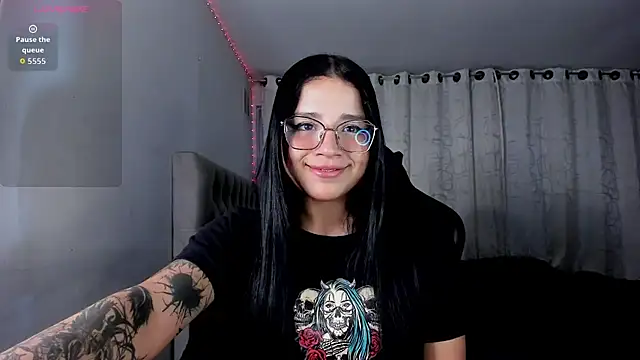 aliice walker  online show from January 6, 10:56 pm