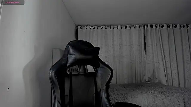 aliice walker  online show from August 4, 3:32 am