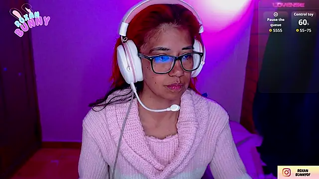 Roxanbunny1 online show from September 24, 5:33 am